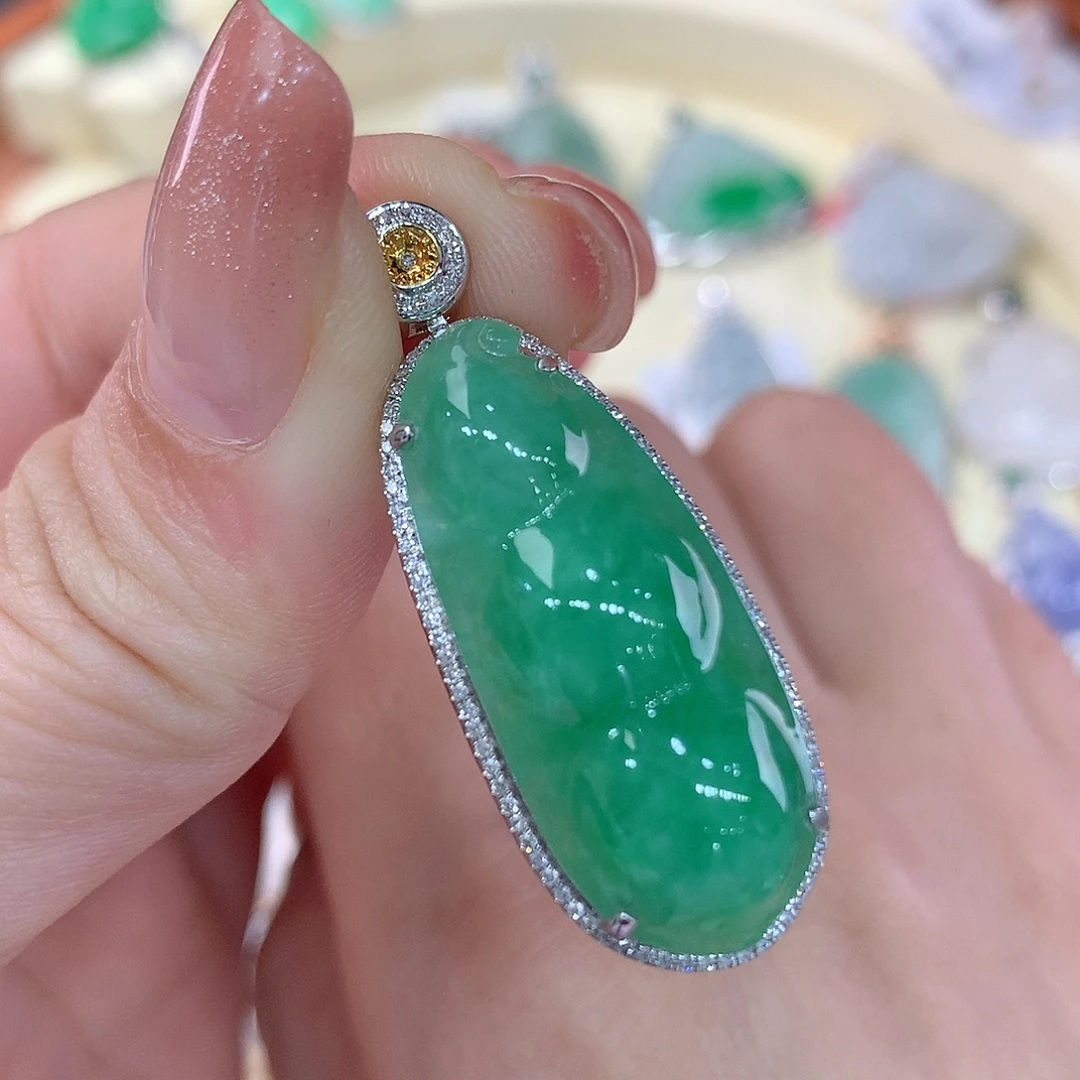 翡翠18K金镶嵌吊坠(不含链)