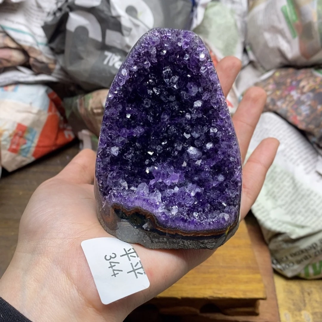 紫晶乌拉圭未镶嵌