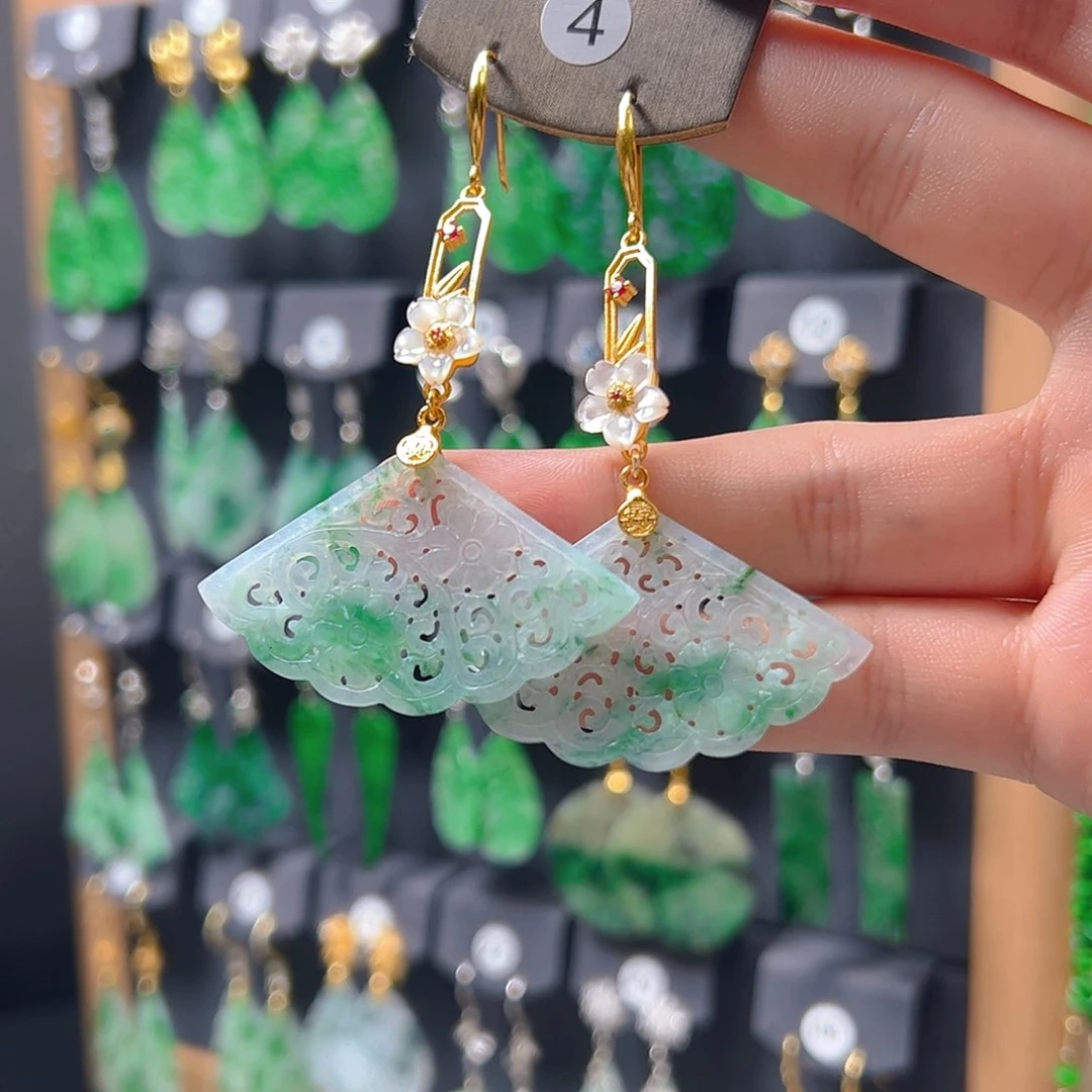 未镶嵌翡翠耳饰翡翠