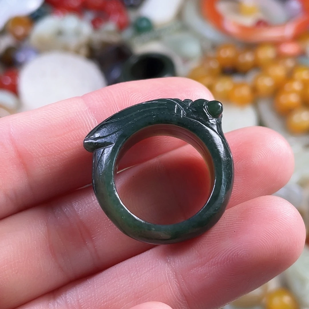 和田玉（糖玉）颈饰未镶嵌