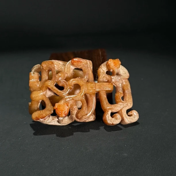 明高浮雕螭龙纹连佩-HBG14916