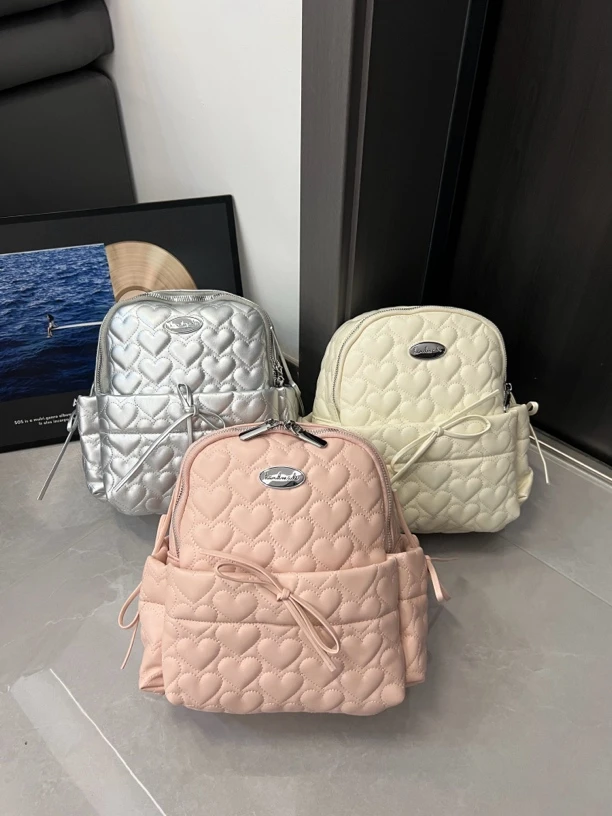 新款！爱心双肩包