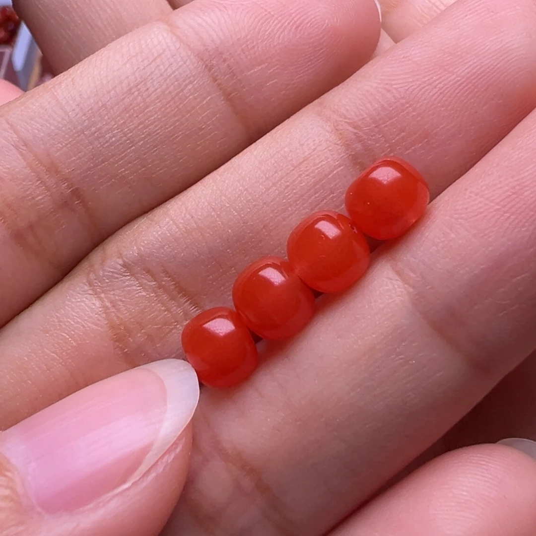 白***马南红玛瑙未镶嵌珠宝奇石