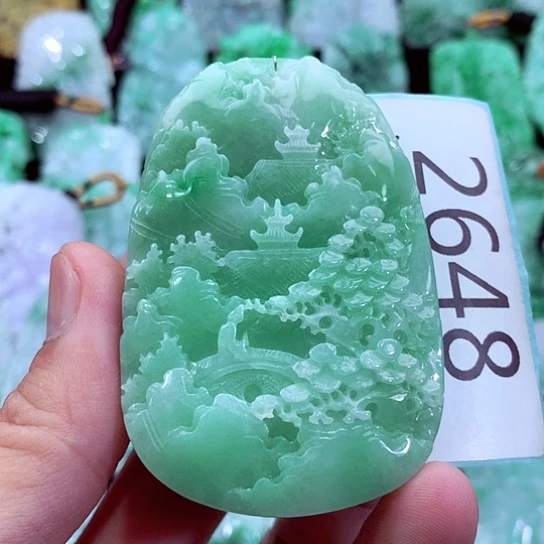 吊坠(不含链)未镶嵌翡翠