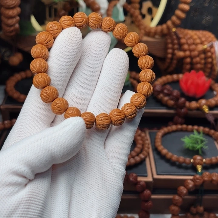 吊坠桃核11小金豆手串