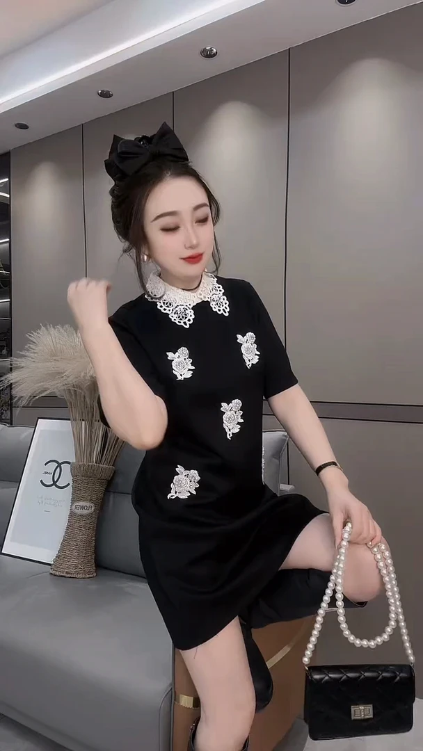 欧货法式洋气蕾丝拼接娃娃领连衣裙女2025夏季遮肉显瘦减龄A字裙