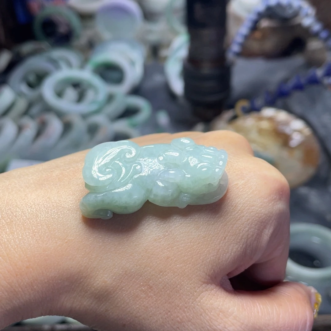 颈饰未镶嵌翡翠多样性