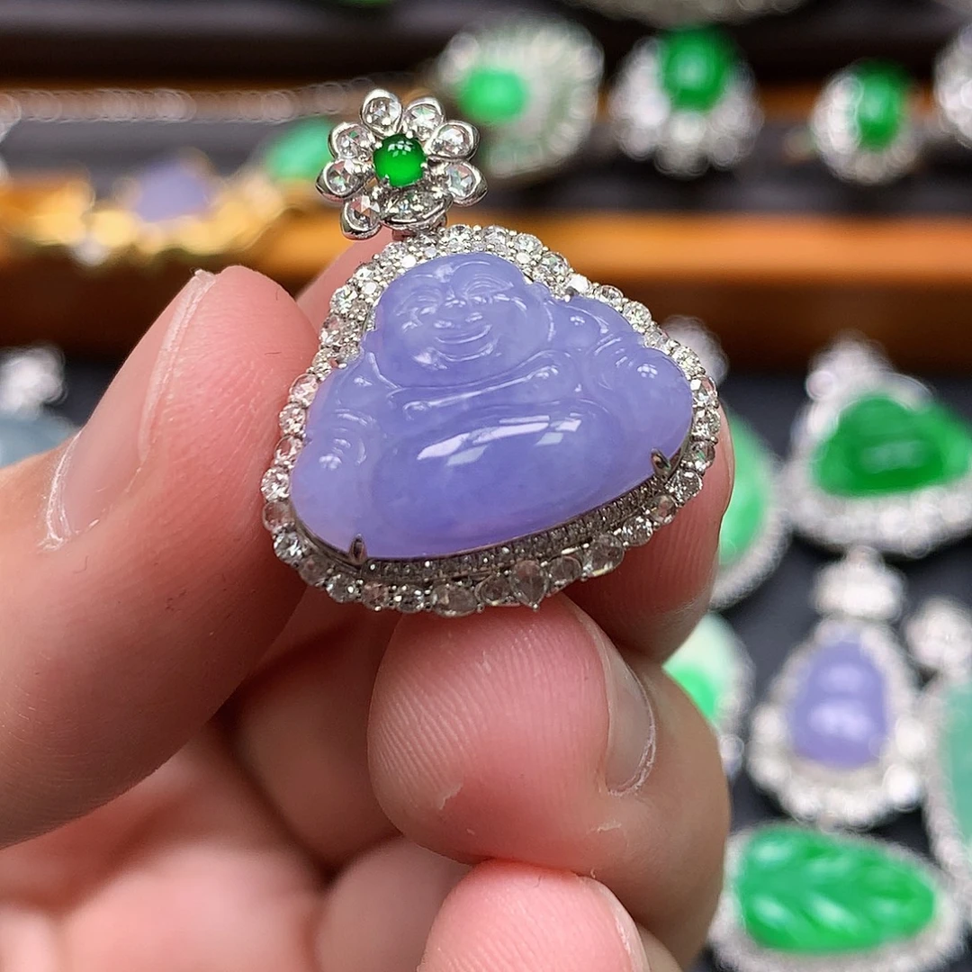 翡翠18K金镶嵌颈饰