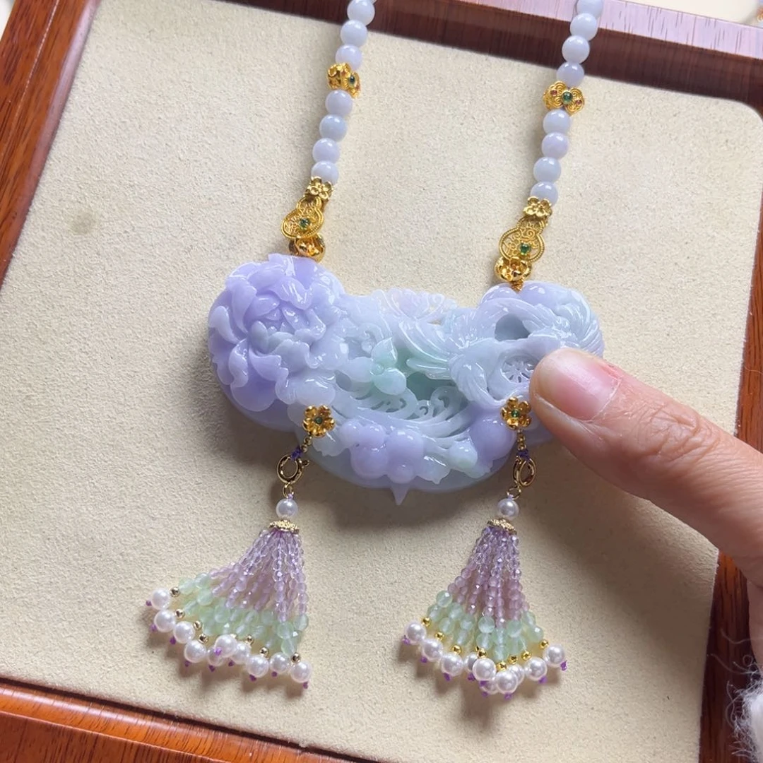 翡翠颈饰未镶嵌紫春彩