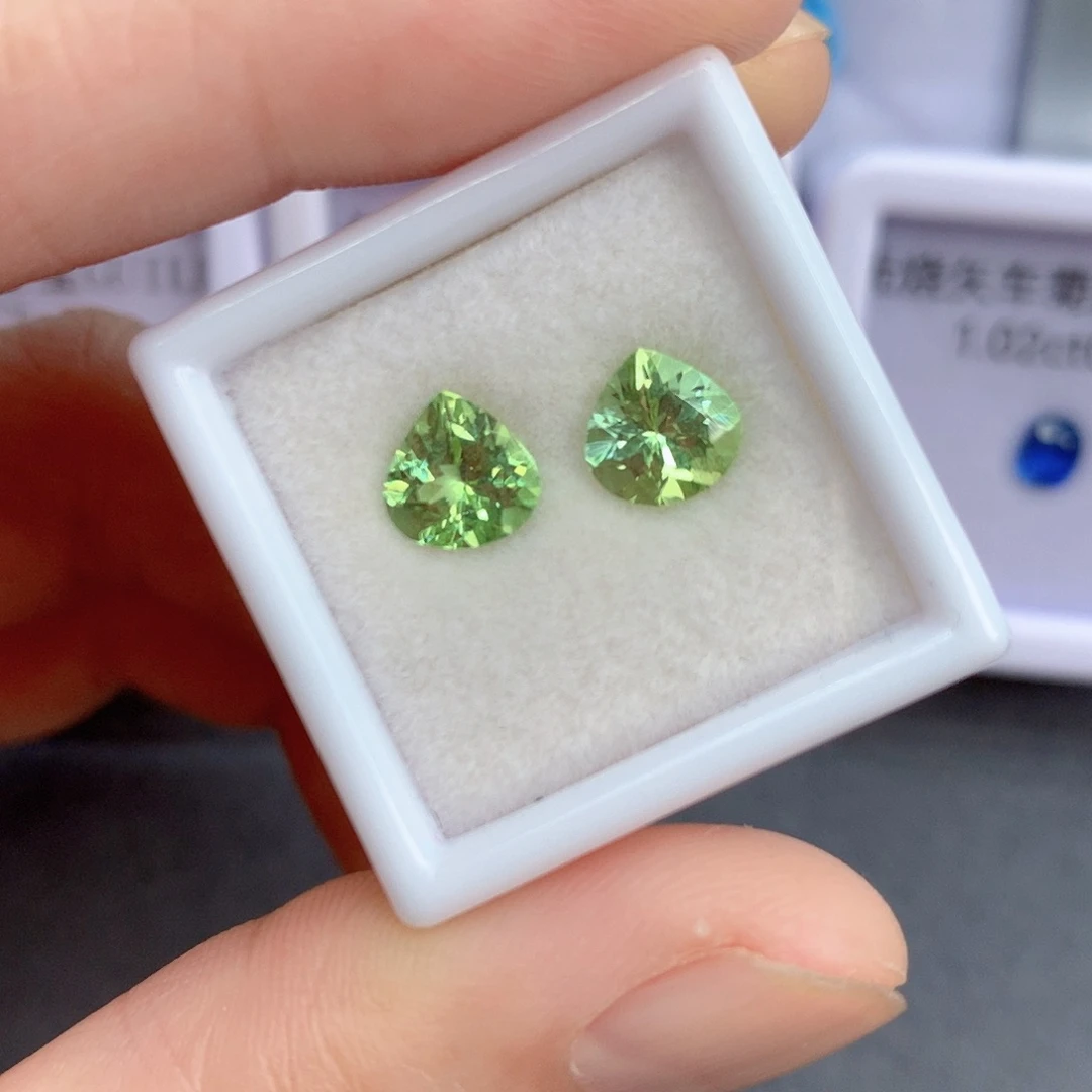 2.08克拉裸石未镶嵌绿色碧玺