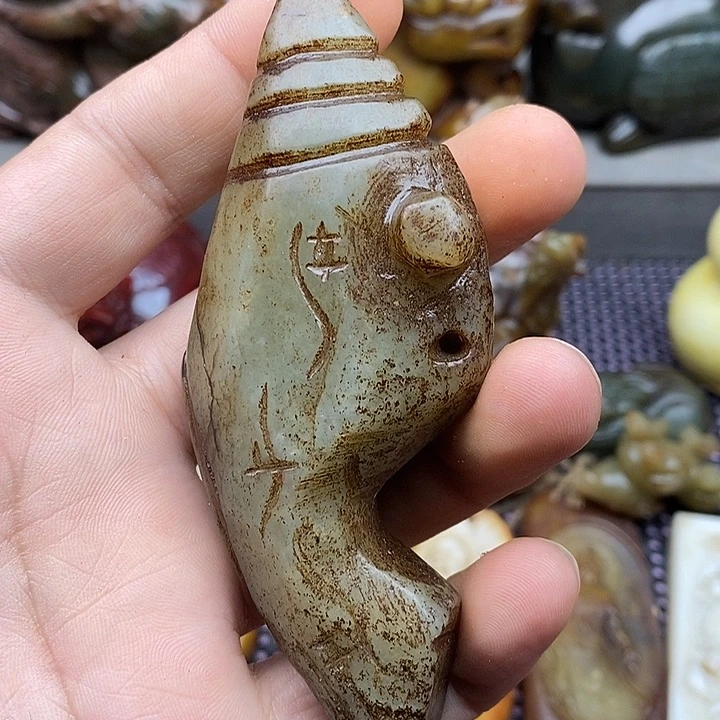 未镶嵌蛇纹石玉颈饰