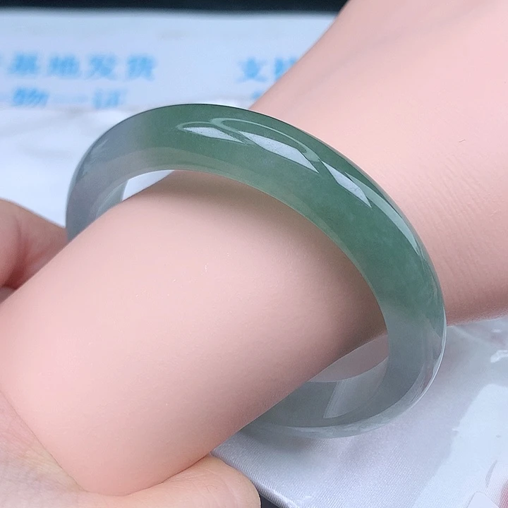 未镶嵌手镯翡翠天然