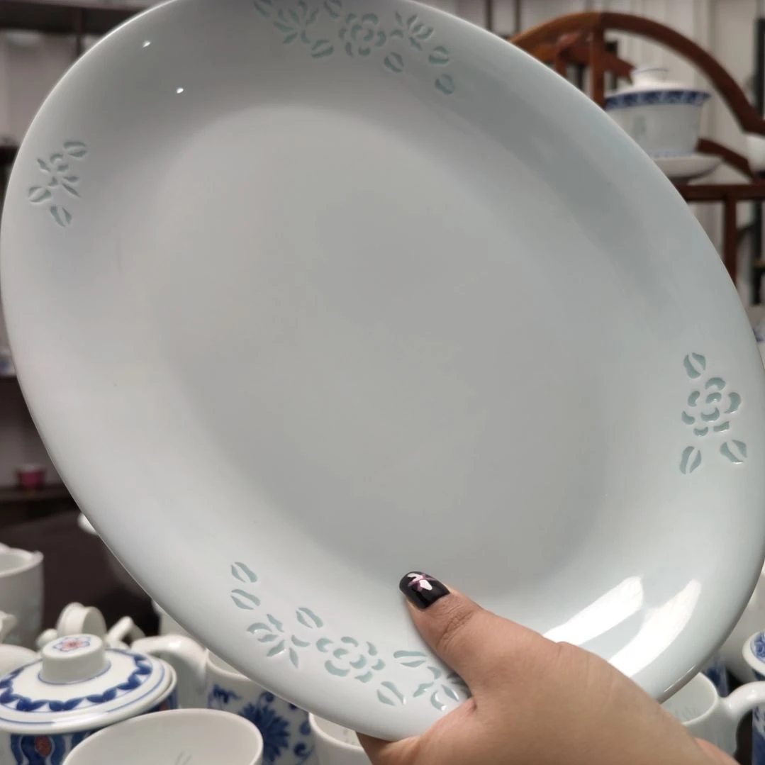 陶瓷青釉玉牡丹12寸鱼盘一个