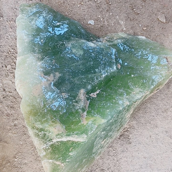 老***Q蛇纹石玉未镶嵌天然岫玉多样性发一
