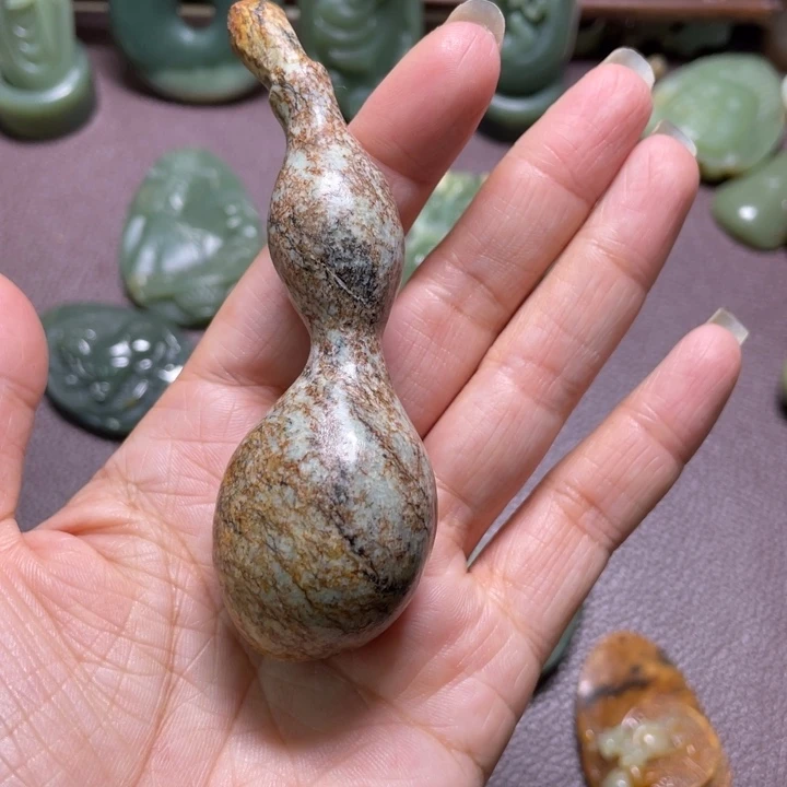 猫***颜颈饰未镶嵌岫岩河磨玉（透闪石质玉）