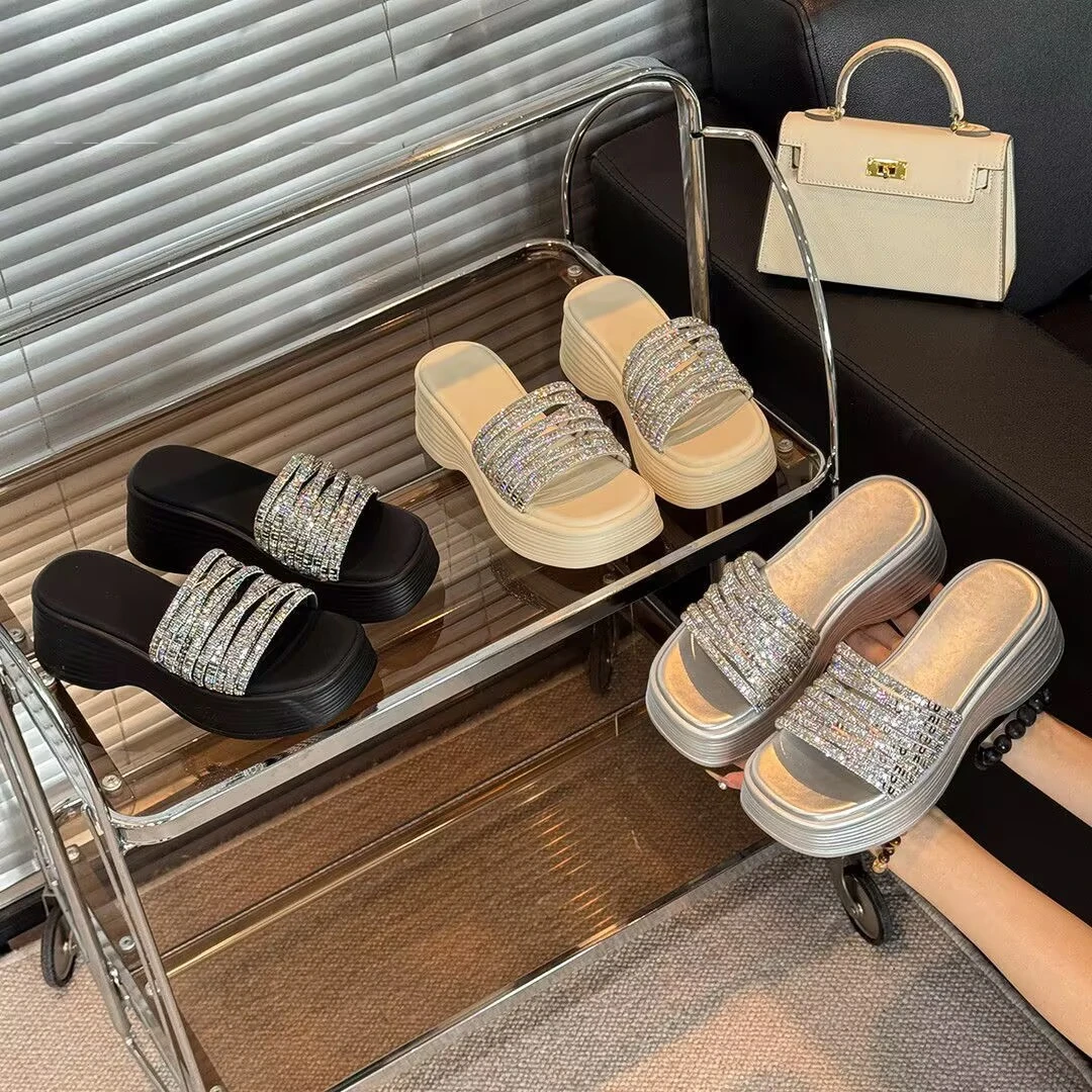 杨幂同款小香风2025夏季新款网红时尚厚底亮钻外穿百搭高跟拖鞋女