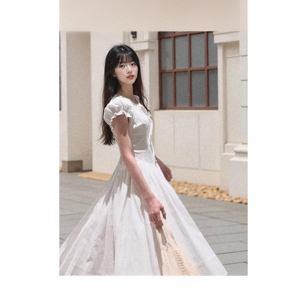 "坠入爱河时" 法式显瘦收腰刺绣茶歇度假连衣裙裙子