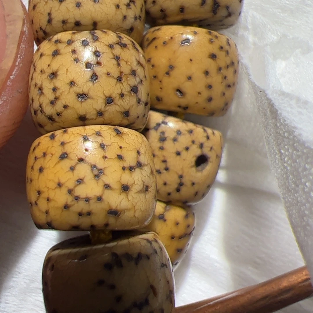 颈饰玻璃你在一起的，