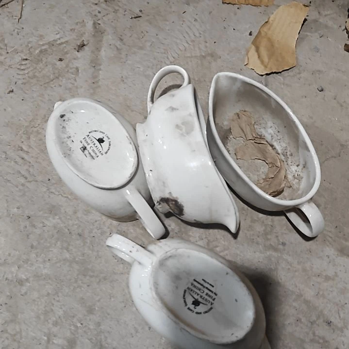 摆件陶瓷盘子碗啥都有