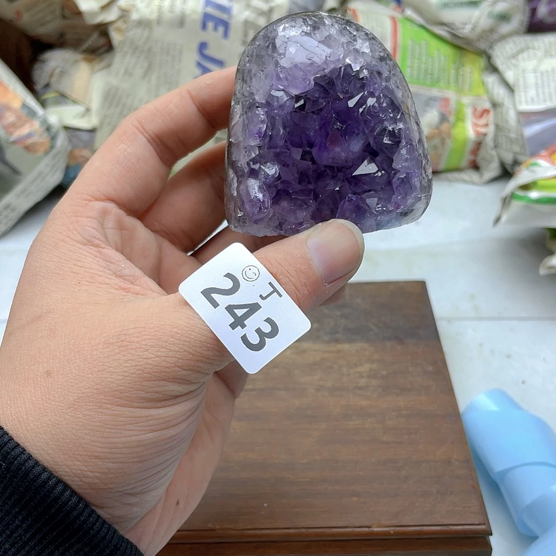 水晶大型摆件（非配饰）未镶嵌