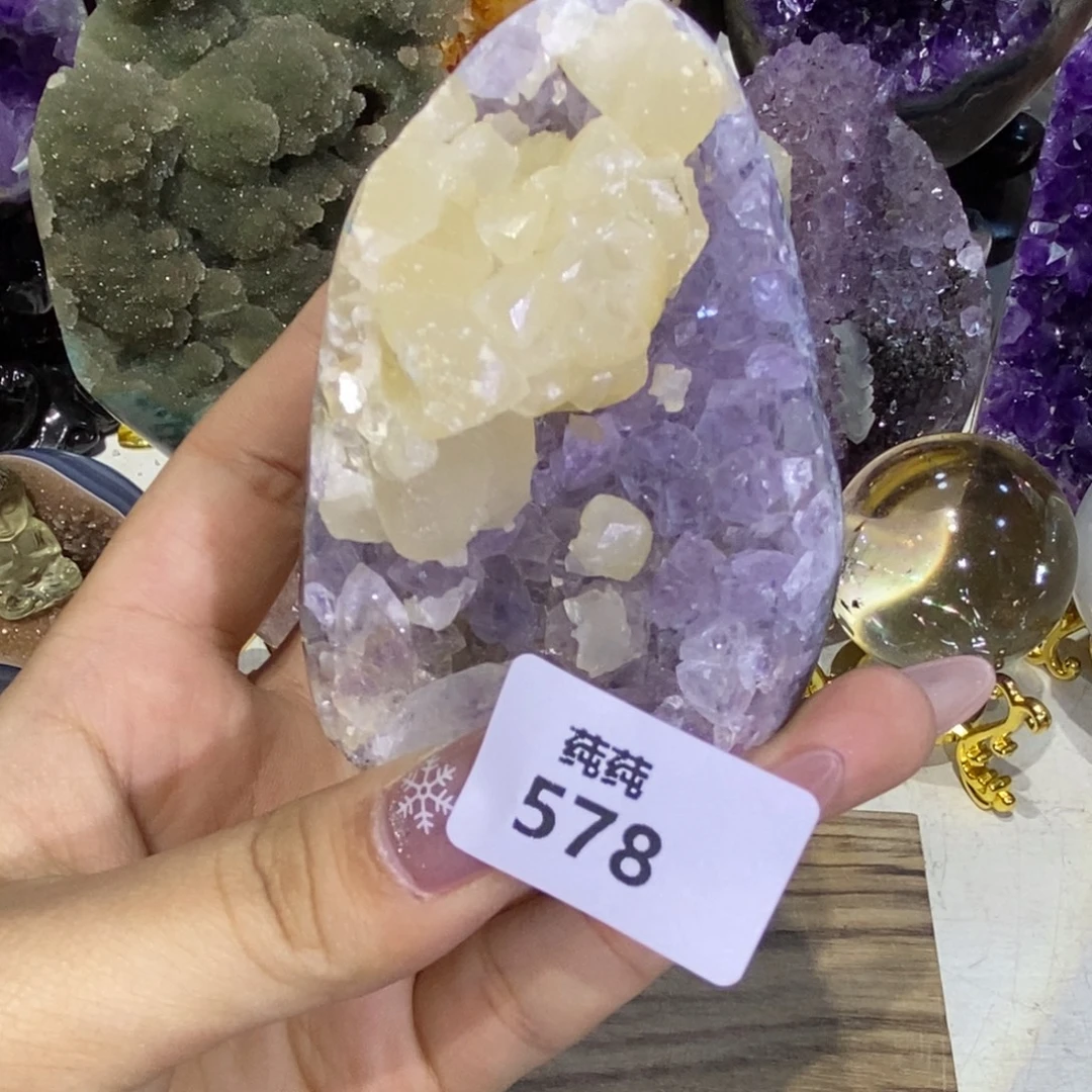 大型摆件（非配饰）未镶嵌紫晶方解石仙女紫