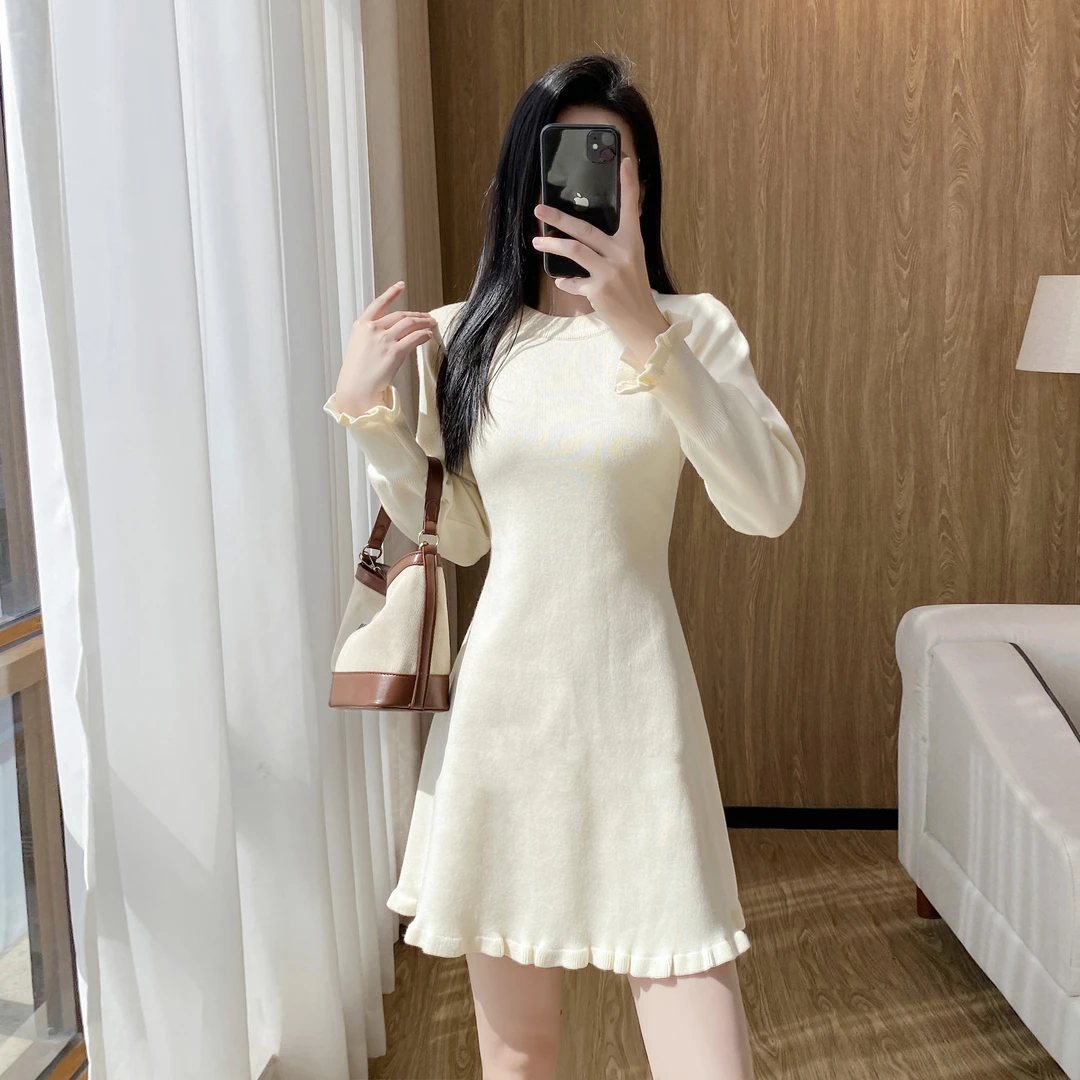 秋冬修身显瘦针织连衣裙女设计感荷叶边裙摆气质保暖内搭毛衣短裙