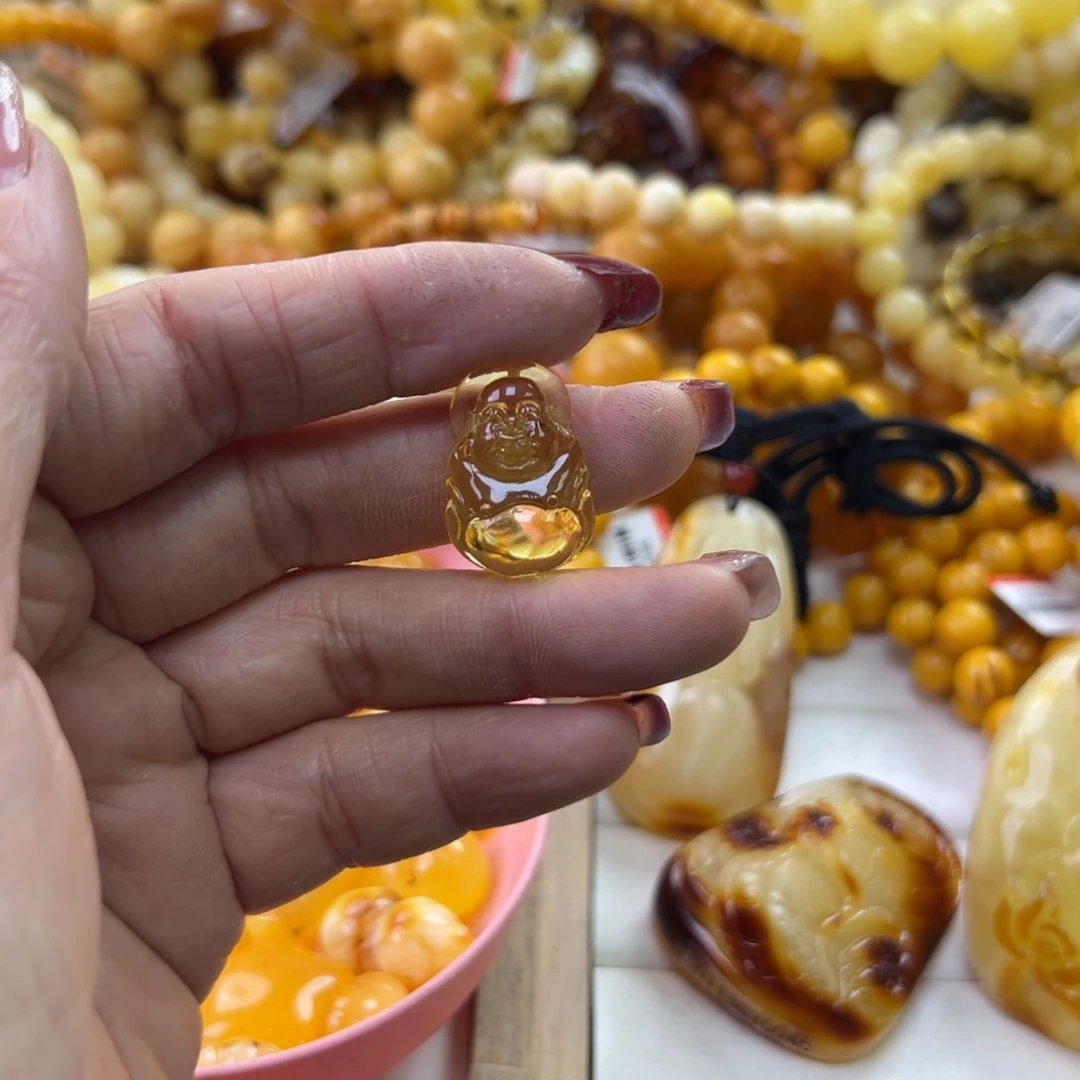 琥珀珠宝奇石未镶嵌