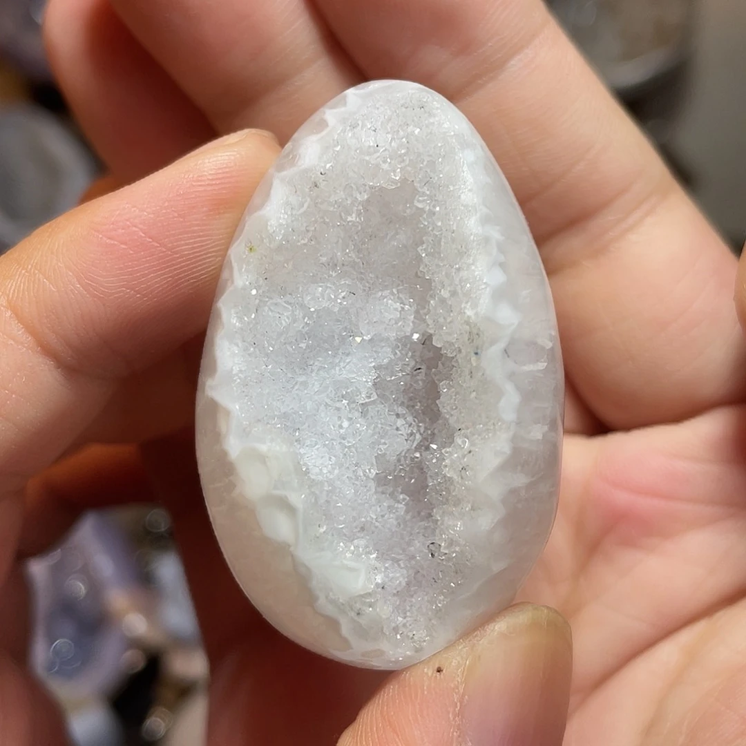 未镶嵌水晶大型摆件（非配饰）