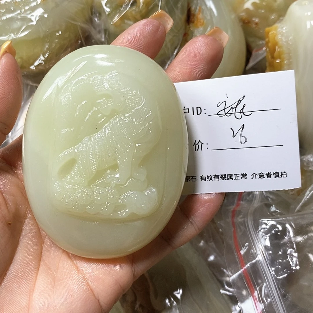 石材安*古青石手把件