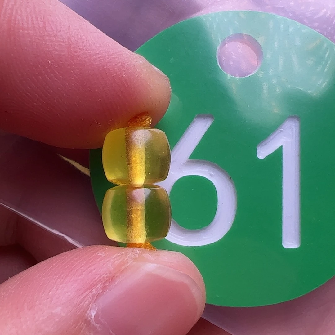 未镶嵌蜜蜡裸石7m m