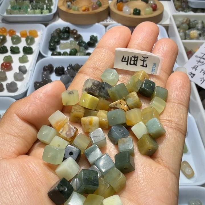 和田玉未镶嵌珠宝奇石