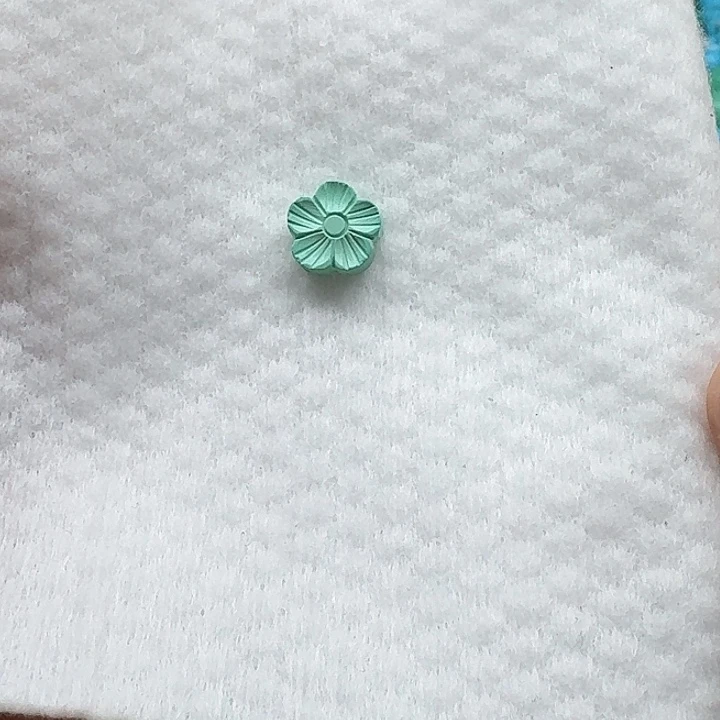 尺寸：10/4➕绿桃花 配珠一颗