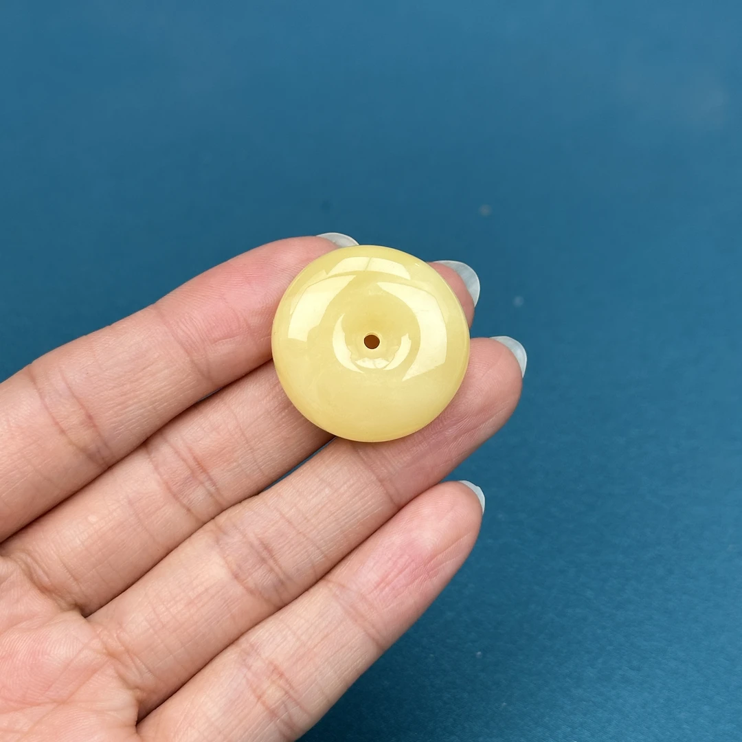 Y3485天然原矿蜜蜡鸡油黄公主扣25x9mm抖音基地质检发货