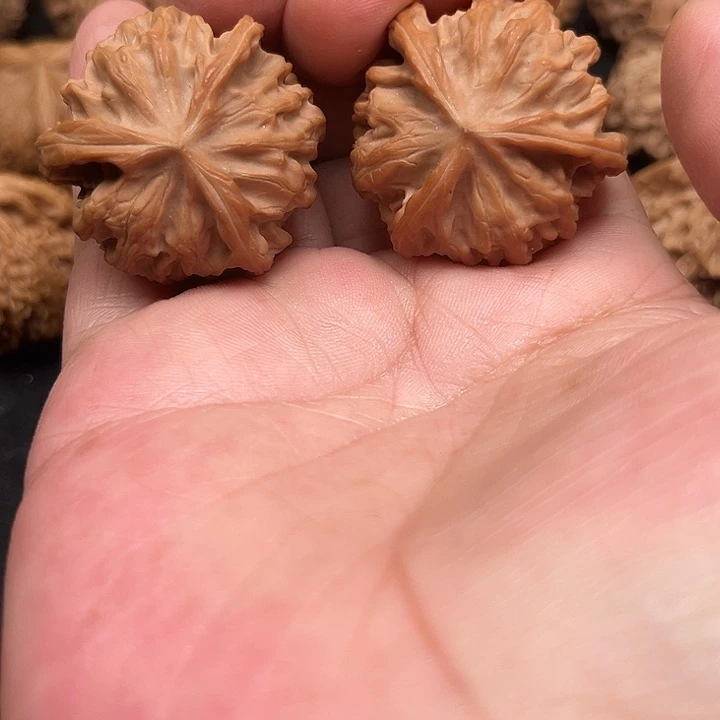 文玩核桃吊坠你们都在