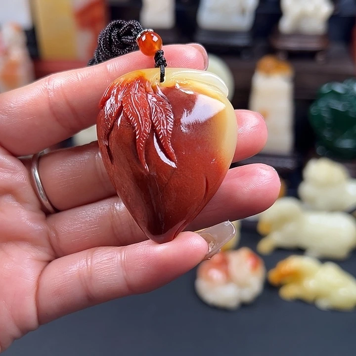 寿山石三彩芙蓉石