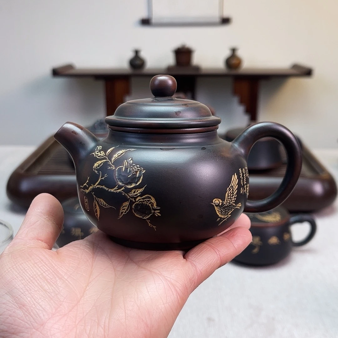 壶仿古写意线刻200毫升壶