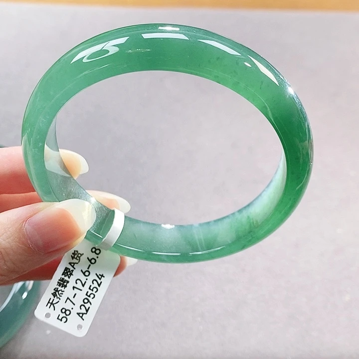 【闪购商品】未镶嵌手镯翡翠