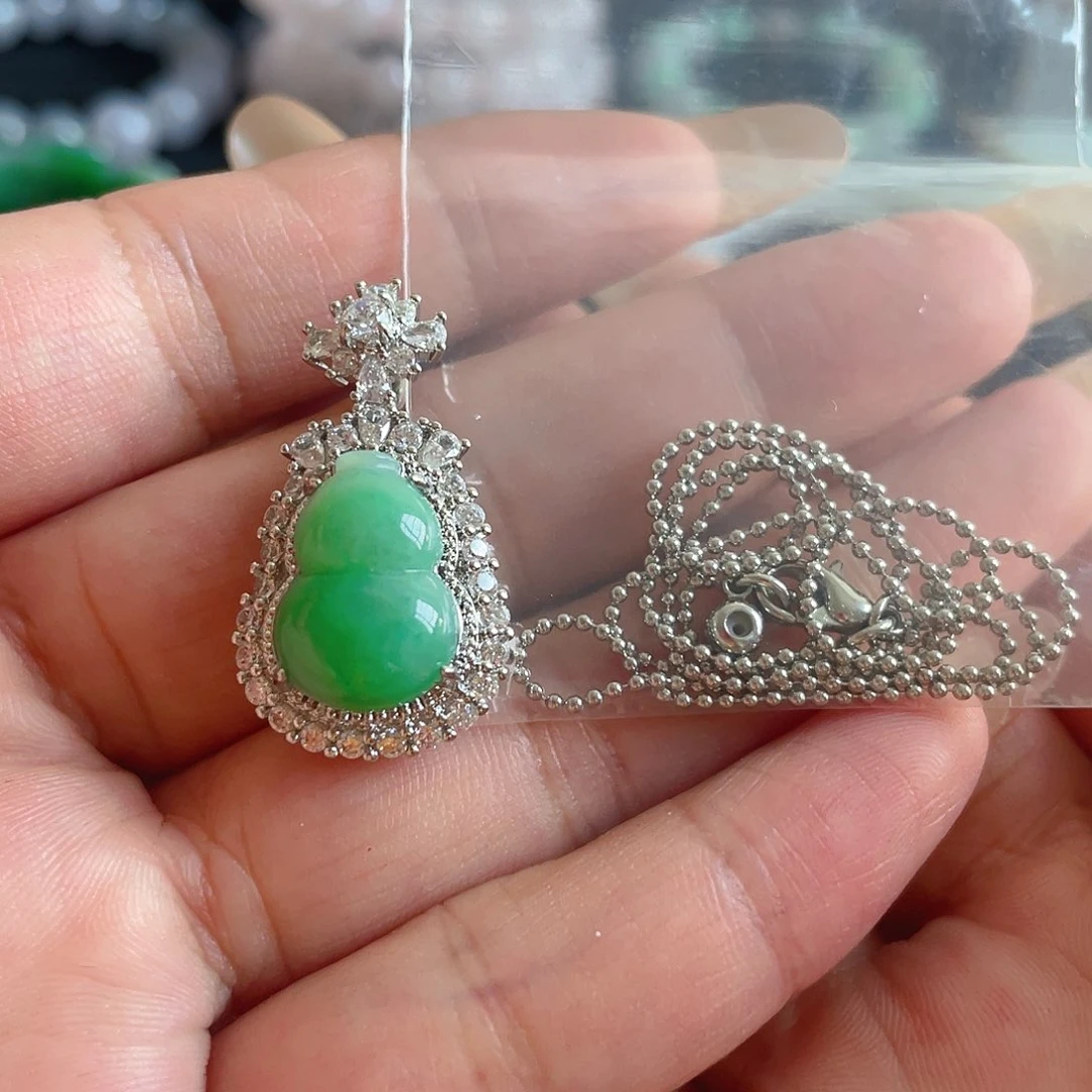 翡翠手镯未镶嵌翡翠280