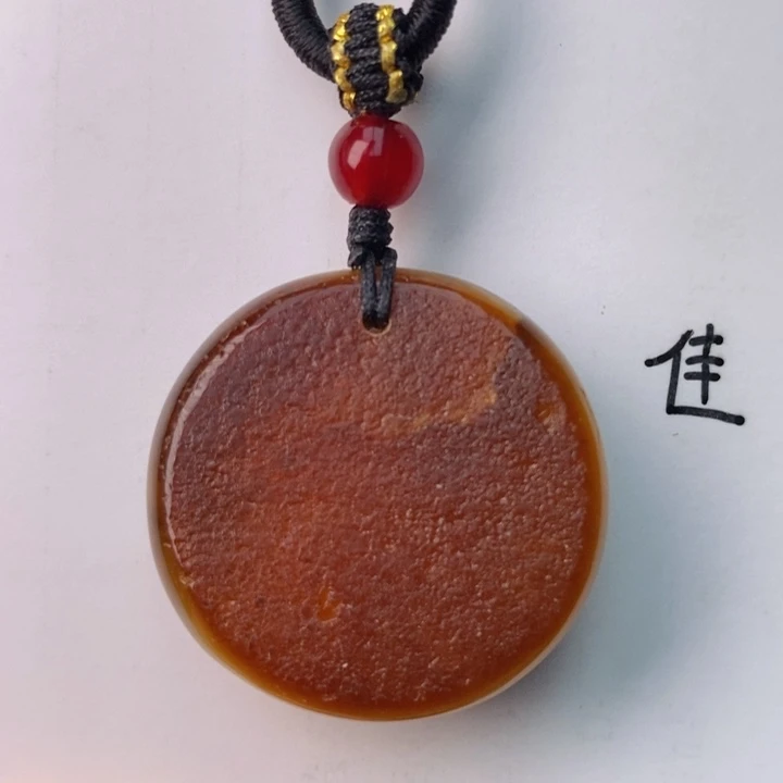 未镶嵌琥珀珠宝奇石