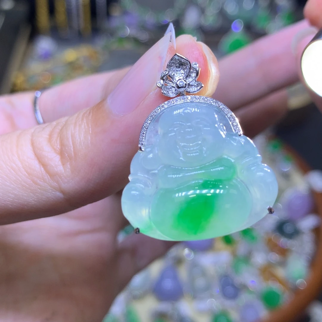 翡翠18K金镶嵌颈饰翡翠吊坠项链
