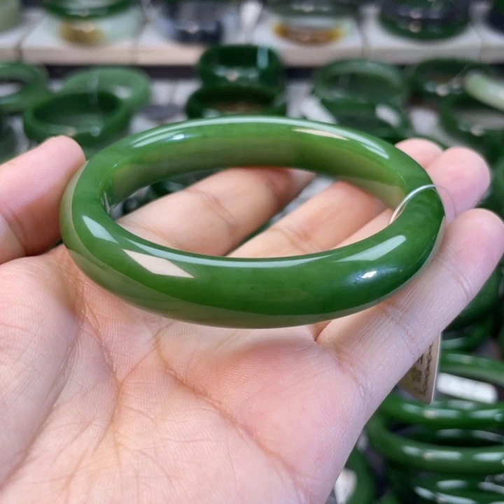 和田玉（碧玉）手镯未镶嵌