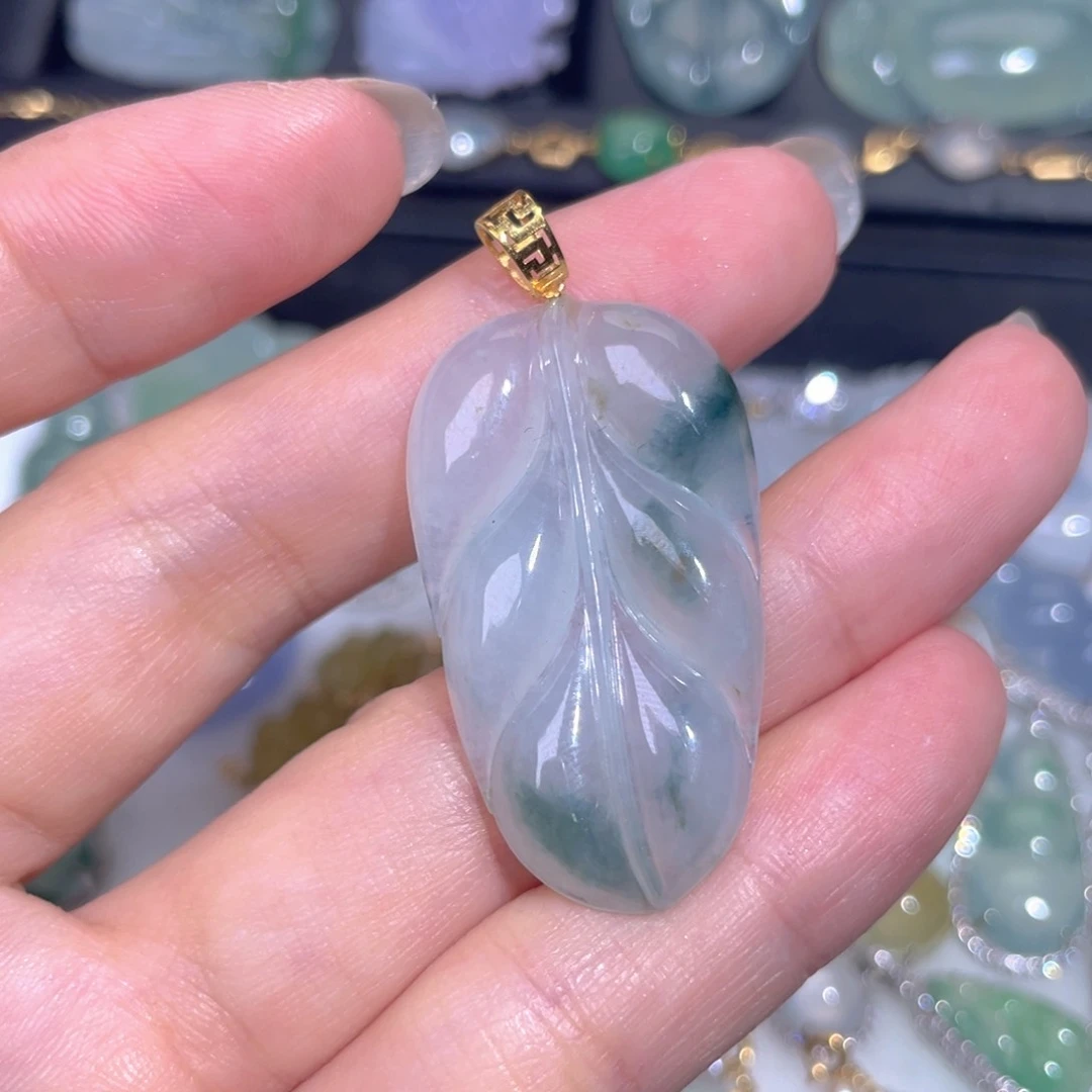 颈饰18K金镶嵌翡翠翡翠