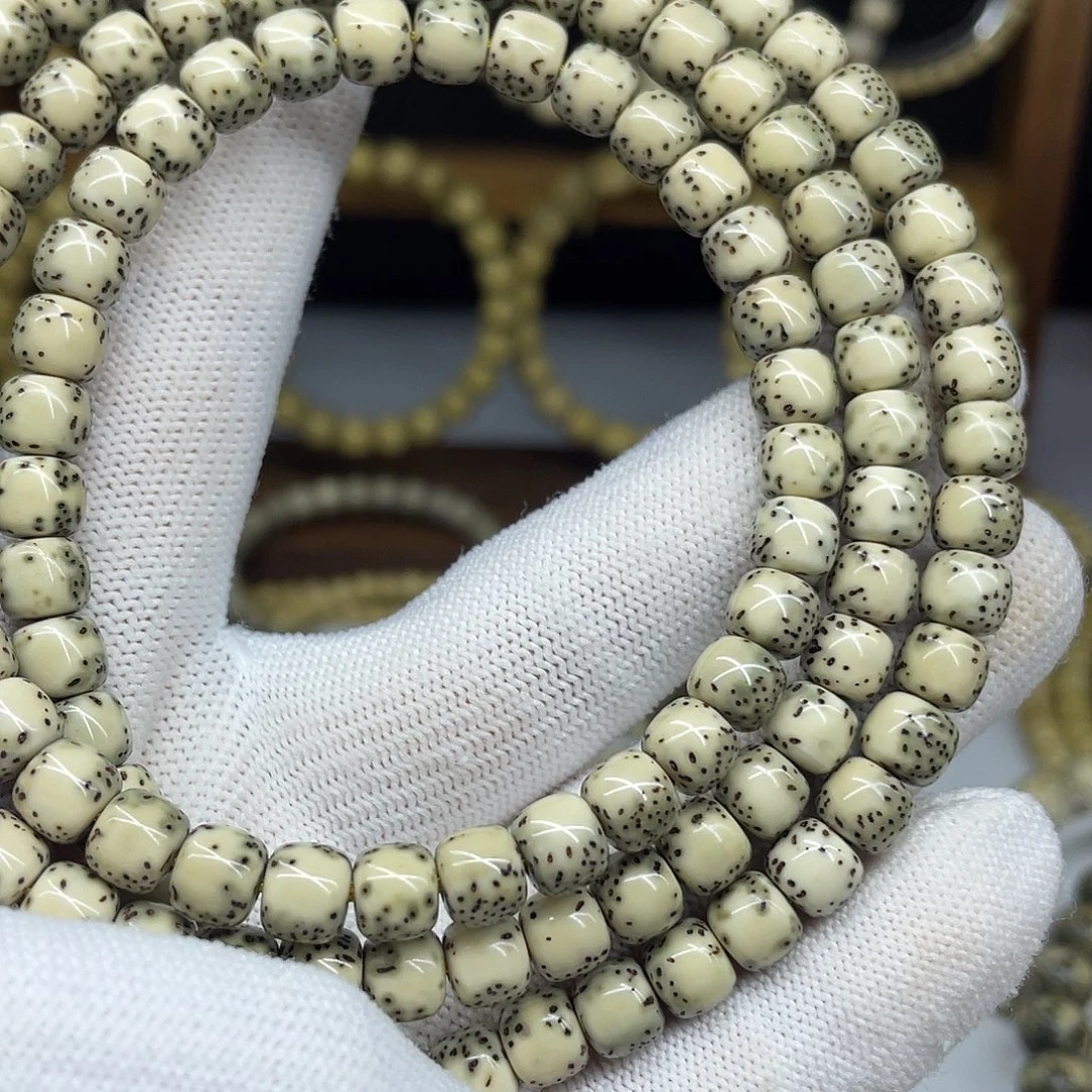 星月菩提手串7-6，绿背河豚