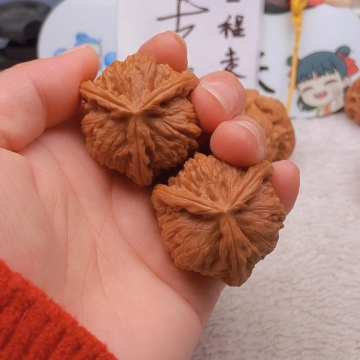 吊坠文玩核桃人*三棱