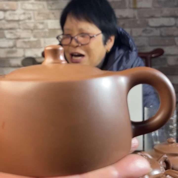 柿***意紫砂茶壶紫砂艺术展是中华传统