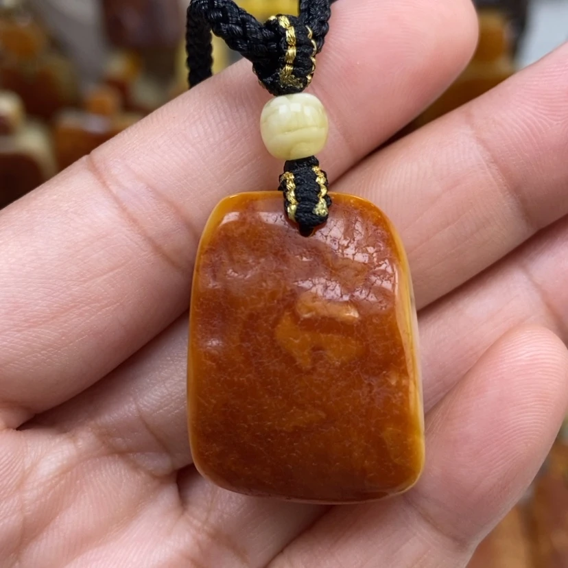 【闪购商品】琥珀颈饰未镶嵌