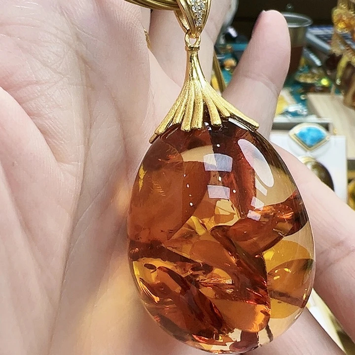 琥珀未镶嵌珠宝奇石