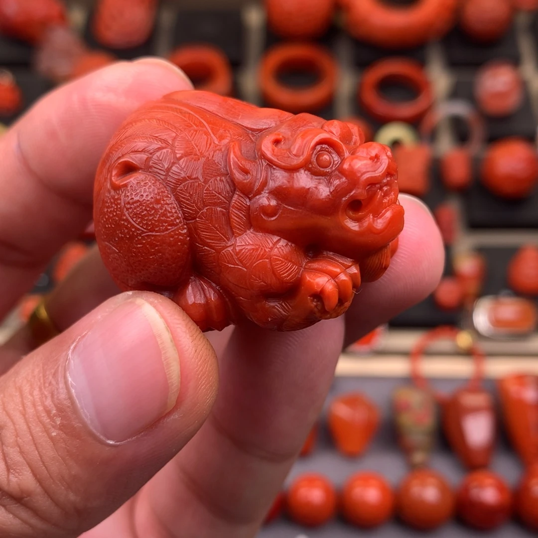 南红玛瑙未镶嵌貔貅吊坠27+