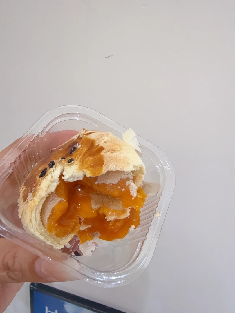 叙旧姑嫂推荐 酥软美味流心奶黄酥