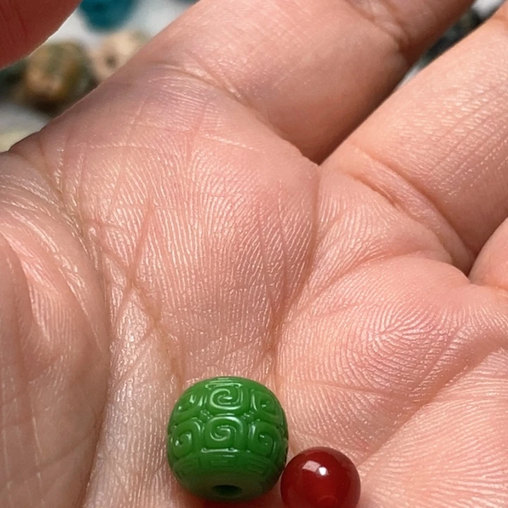 颈饰未镶嵌南红玛瑙